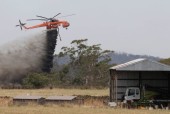 More than 100 homes destroyed in Australia wildfire