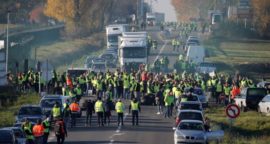 France fuel protest: One dead in ‘yellow vest’ blockades