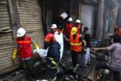 Bangladesh fire: Blaze kills dozens in Dhaka historic district